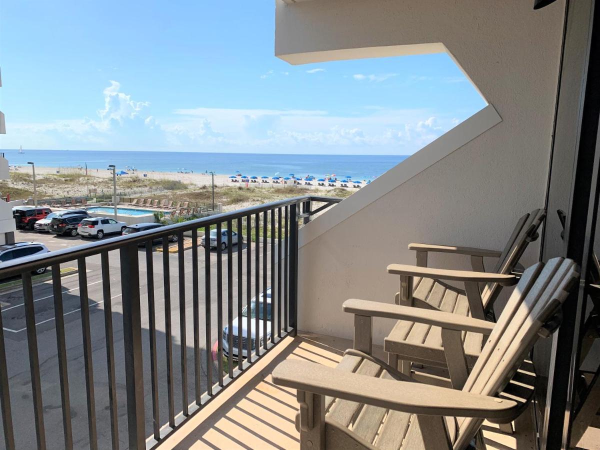 Island Winds West: Beachfront Retreat with Hangout Access Gulf Shores Exterior photo
